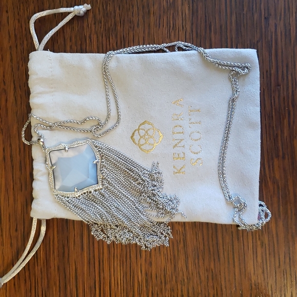 Kendra Scott Kingston Adjustable Pendant Necklace in Slate Cat's Eye - Picture 7 of 12